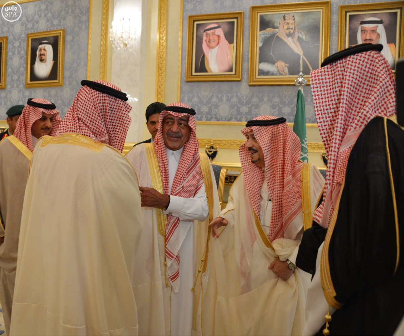 ولي العهد يؤكد وقوف المملكة الدائم والمستمر مع كل ما فيه خير وازدهار واستقرار مصر وشعبها الشقيق