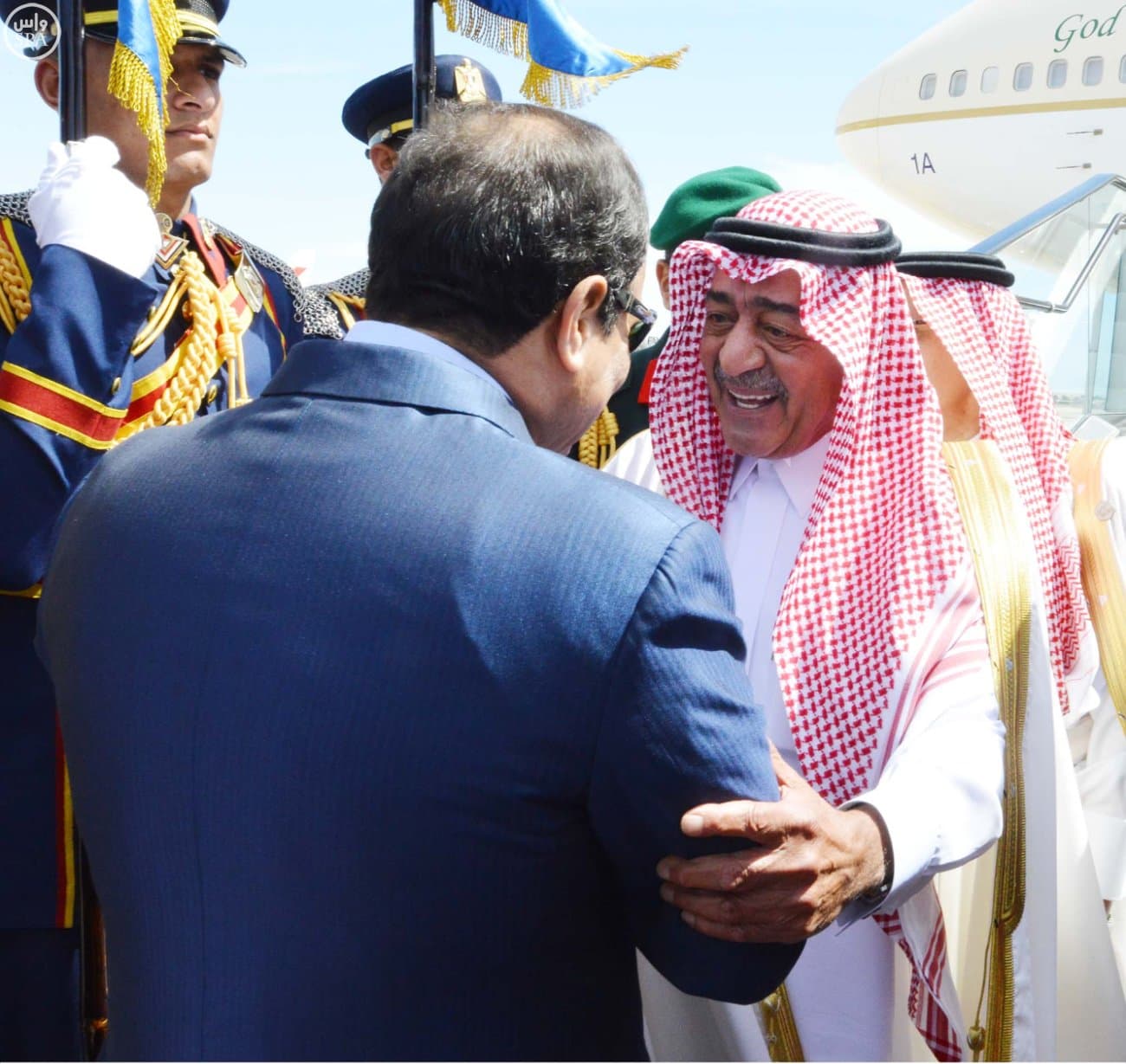 ولي العهد يؤكد وقوف المملكة الدائم والمستمر مع كل ما فيه خير وازدهار واستقرار مصر وشعبها الشقيق