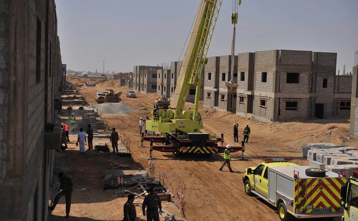 مدني الباحة ينفذ فرضية لهزات أرضية في مركز ناوان