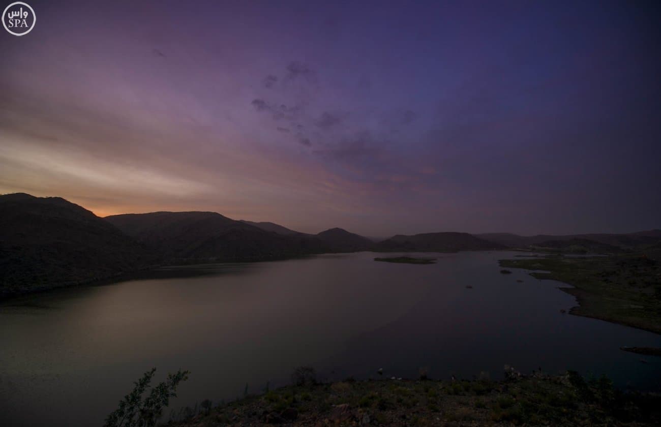 "وادي الجنابين" في بلجرشي مقصد الزوار والمتنزهين