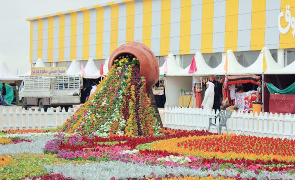 بدء الاستعدادات لتدشين مهرجان الورد الطائفي