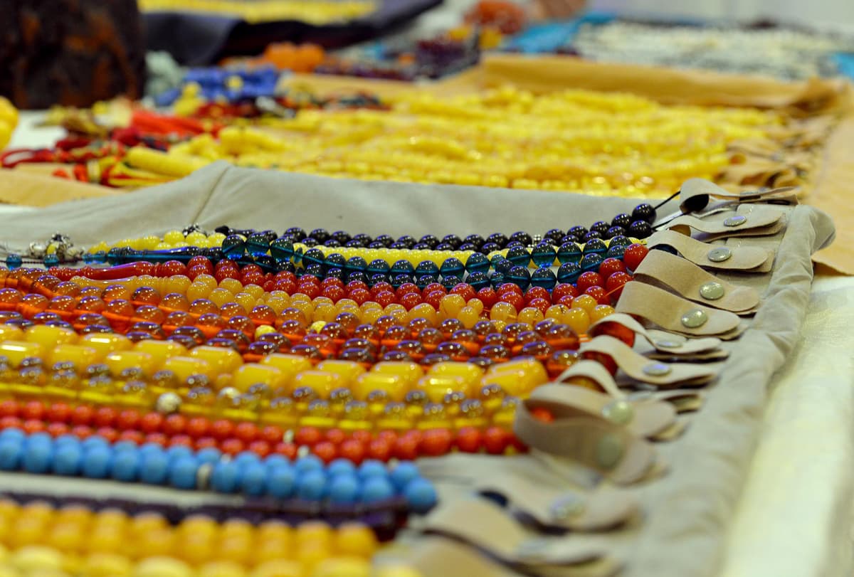 السبح النادرة .. تجارة نخبوية تستهوي 5000 مواطن