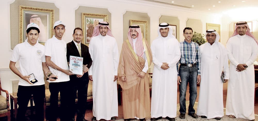 محافظ الأحساء يستقبل فريق التقنية الحاصل
على ذهبية العالم للابتكارات