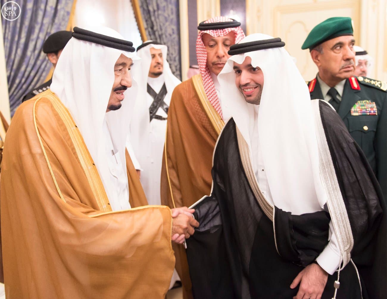 الملك : اقتصادنا حر .. نخدم به بلادنا وشعبنا وديننا