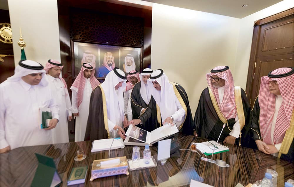 الفيصل: برامج سوق عكاظ وأنشطته يجب أن تخرج من عباءة الماضي إلى الحاضر