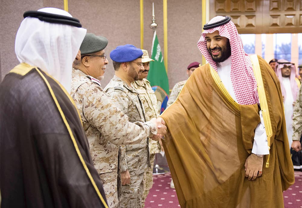 ولي ولي العهد يرعى حفل تخريج طلبة كلية القيادة وطلبة كلية الملك عبدالعزيز الحربية