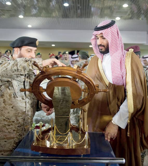 ولي ولي العهد يرعى حفل تخريج الدفعتين الـ 73 
والـ 28 من طلبة «الحربية» و«البحرية»