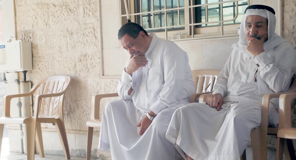 السعوديون يشيعون جثامين شهداء تفجير مسجد العنود .. اليوم