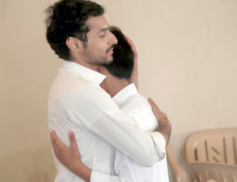 السعوديون يشيعون جثامين شهداء تفجير مسجد العنود .. اليوم