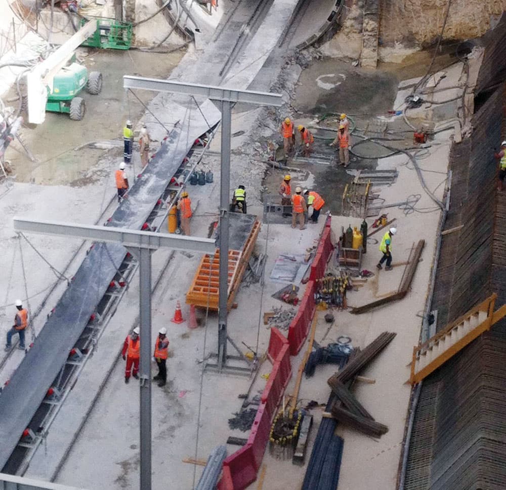 قطار الرياض يتمدد تحت الأرض