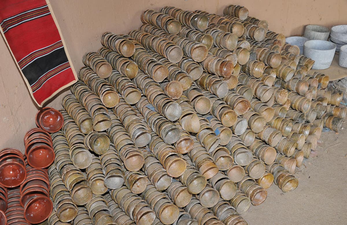 جازان : الأواني الفخارية .. تجارة عريقة تزدهر قبيل رمضان