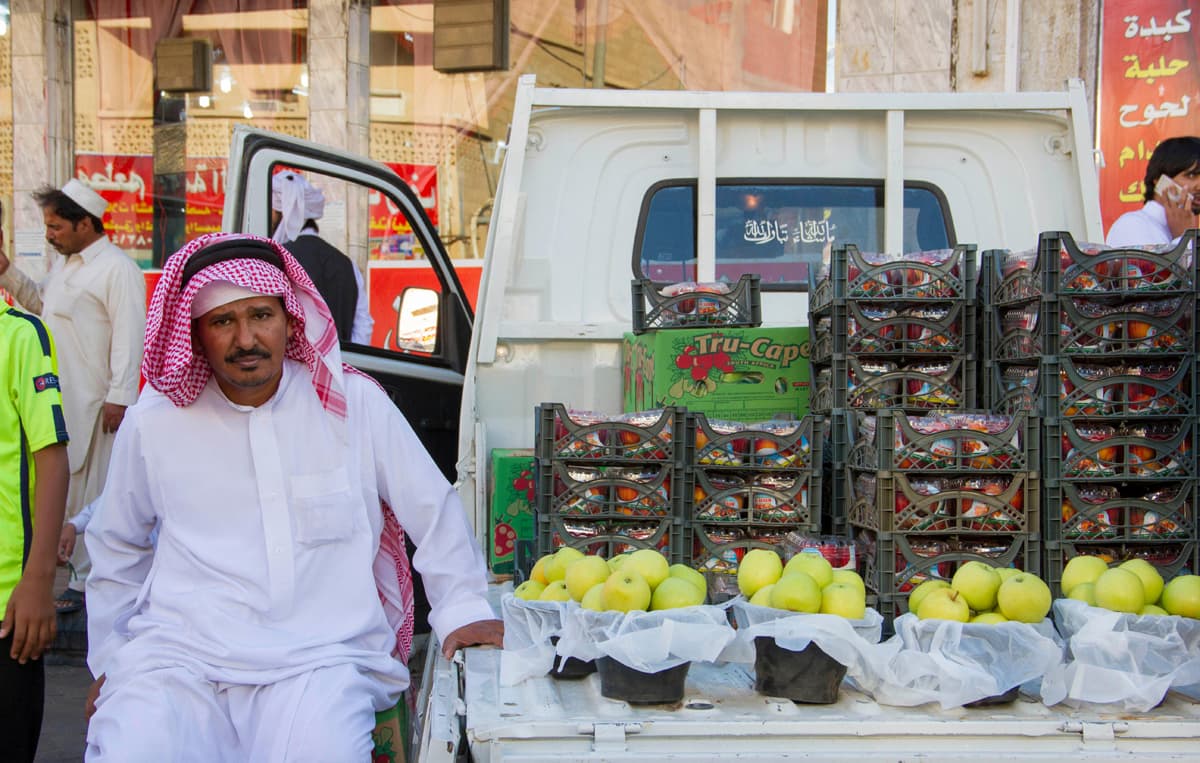 رمضان ينشّط سوق الخالدية في تبوك بعد توقفه 330 يوما