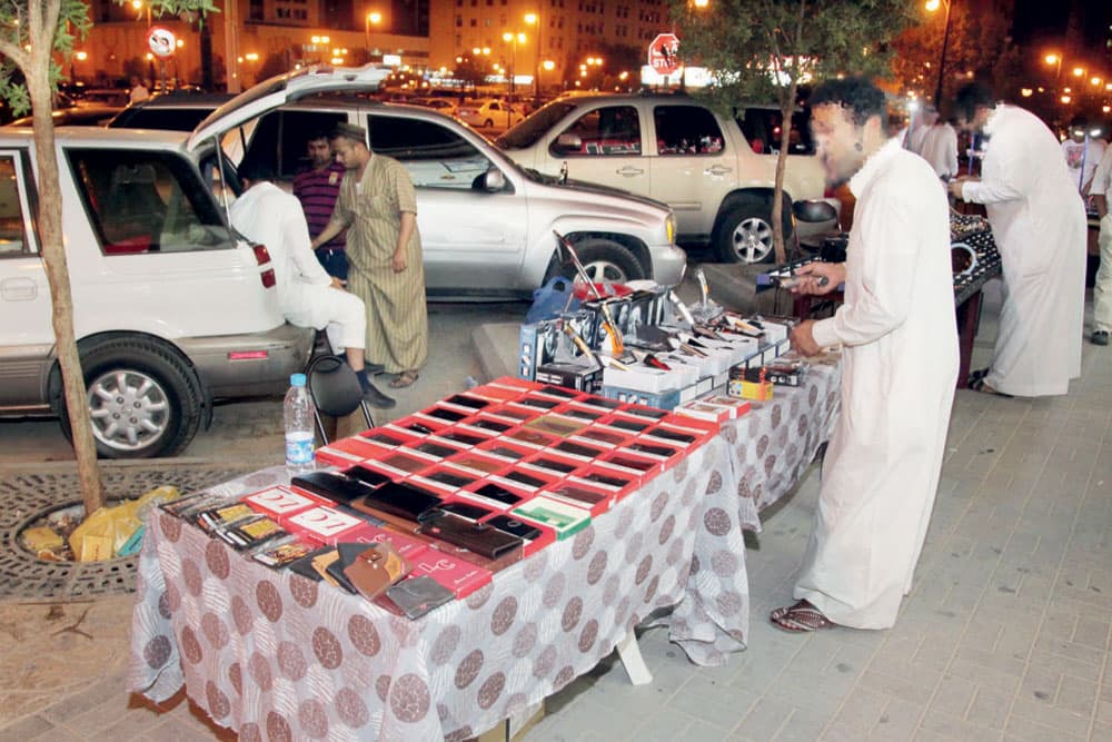 الرياض.. «حراج الكمبيوتر» مأوى للعمالة السائبة .. ومركز للقرصنة المعلوماتية