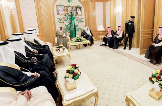 الملك لأمراء المناطق: تلمسوا احتياجات المواطنين والمقيمين