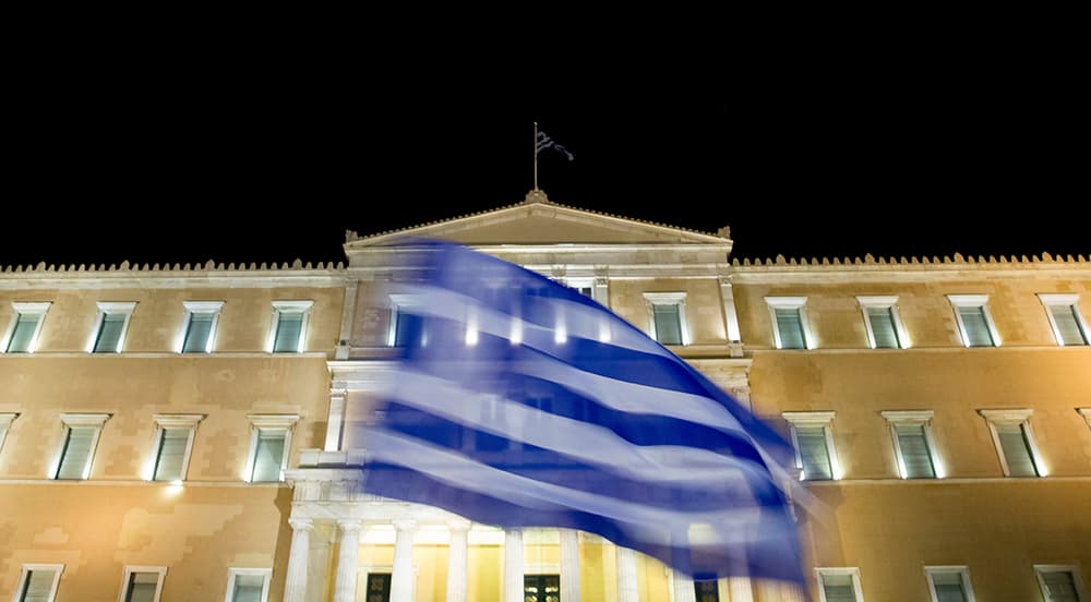 اليونانيون يتحدون أوروبا برفض خطة الإنقاذ