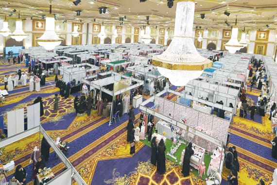 جدة .. 7 آلاف زائر اطلعوا على إبداعات الأسر المنتجة في المعرض الرمضاني