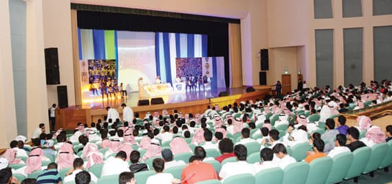 مسرحيون يطالبون بإنشاء معاهد 
مسرحية متخصصة