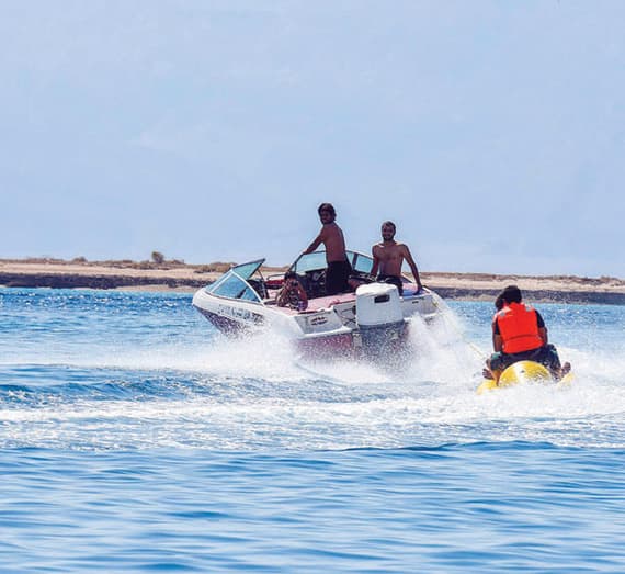 شواطئ تبوك تستقبل زوارها بـ 4 مهرجانات بحرية