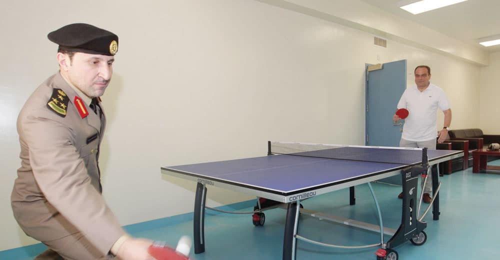 «السجون»: جناح VIP لكبار الشخصيات .. و«كلاب بوليسية» لكشف المخدرات