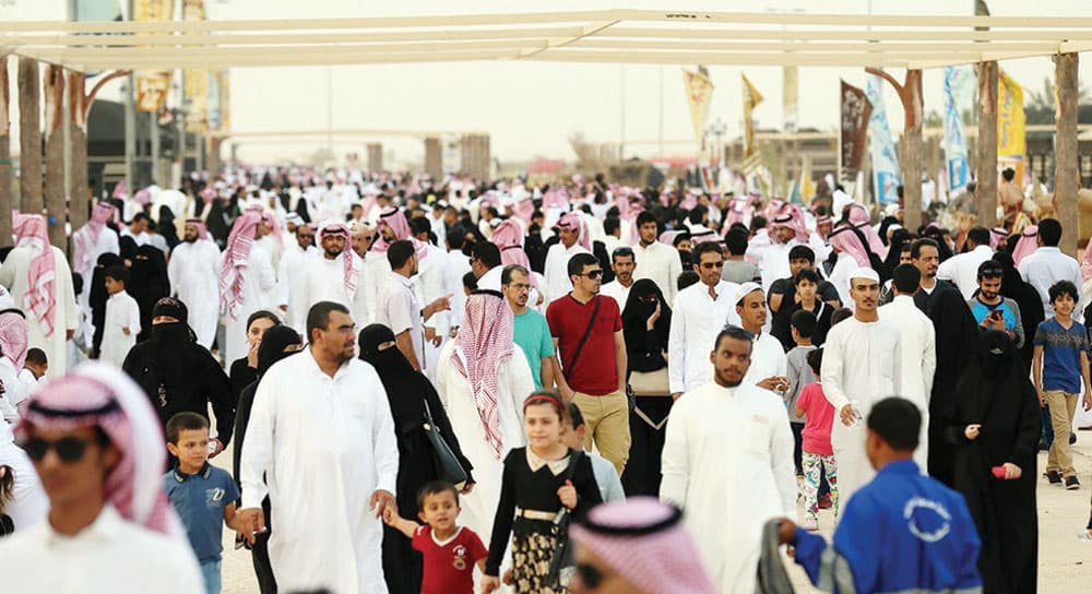 اليوم.. سوق عكاظ يودع جمهوره من عشاق المعلقات والتاريخ