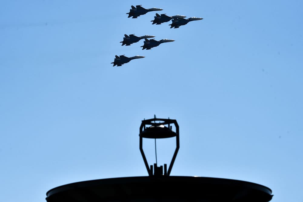 قصة مصورة: افتتاح معرض "ماكس 2015" الدولي للطيران