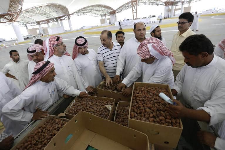 مبيعات تمور الأحساء تصل إلى 800 ألف ريال