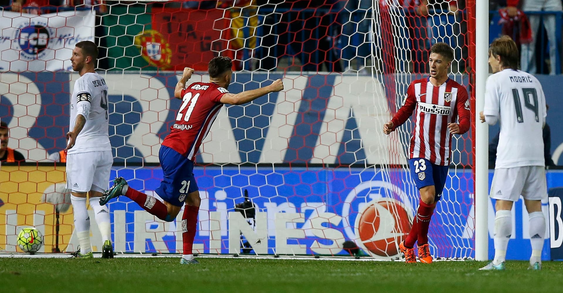 قصة مصورة: أتلتيكو يفلت بنقطة من ديربي مدريد ويحرم الريال من الصدارة