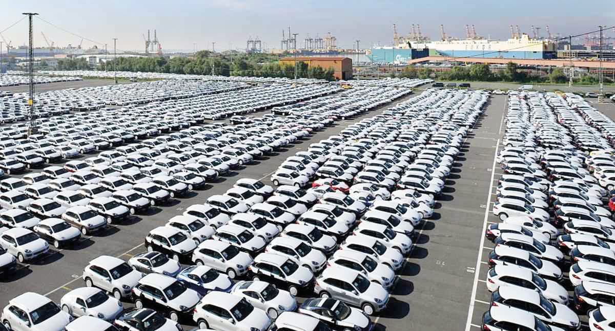 تراجع واردات السعودية من السيارات الجديدة 25 % في 2016