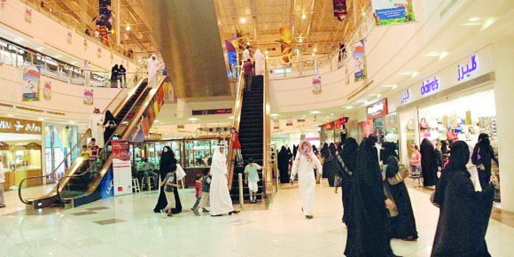 "الزكاة" تتهيأ لتطبيق "الضريبة المضافة" يناير 2018 بتعيين "أوليفر وايمان" للتنفيذ