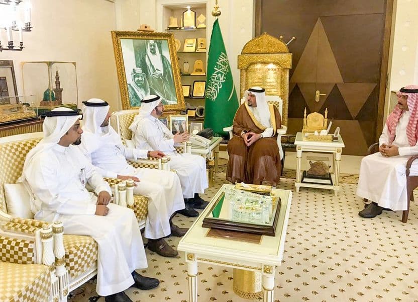 أمير القصيم يستقبل الرئيس التنفيذي لشركة لاند مارك لمساهمتها في مشروع توطين 400 وظيفة في المولات