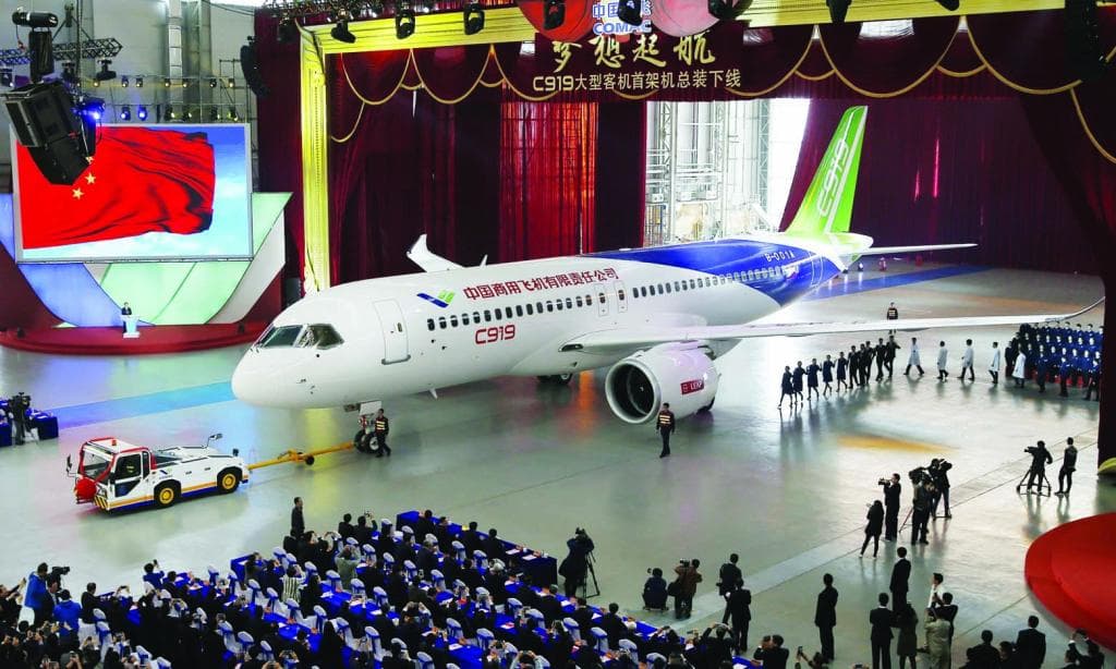 كوماك C919 طائرة صينية منافسة لبوينج 737 وإيرباص A320