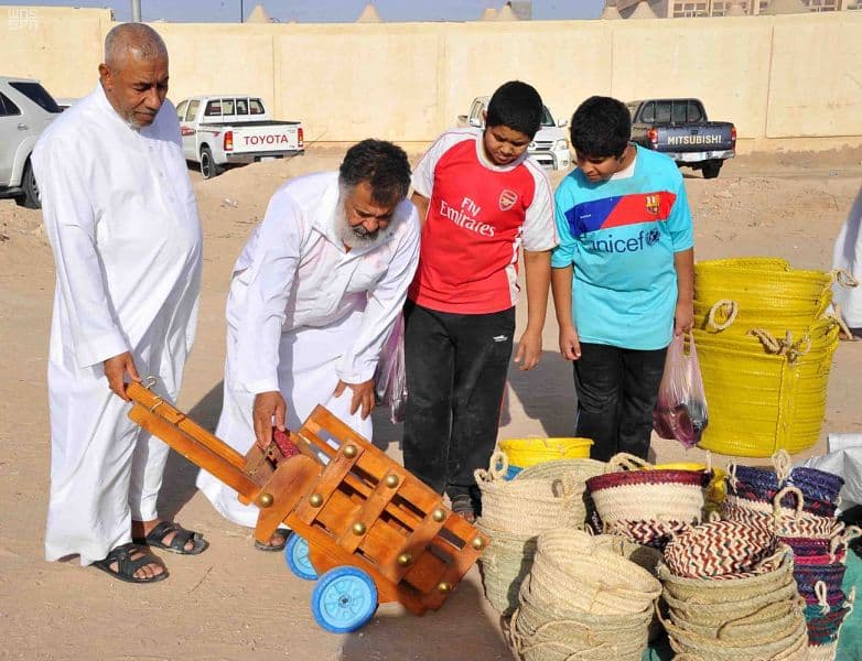 الأسواق الشعبية بالأحساء .. منارات اقتصادية واجتماعية بارزة