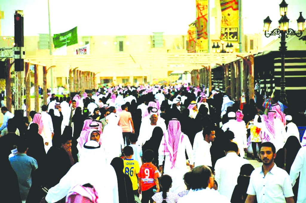 بعد إقبال 400 ألف زائر.. 
«سوق عكاظ» تاريخ تليد وإبداعات تستهدف العقول