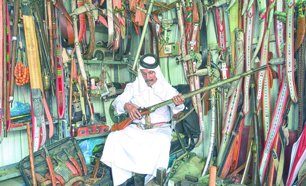 «سوق الثلوث» في أبها .. دورة اقتصادية ثقافية متكاملة