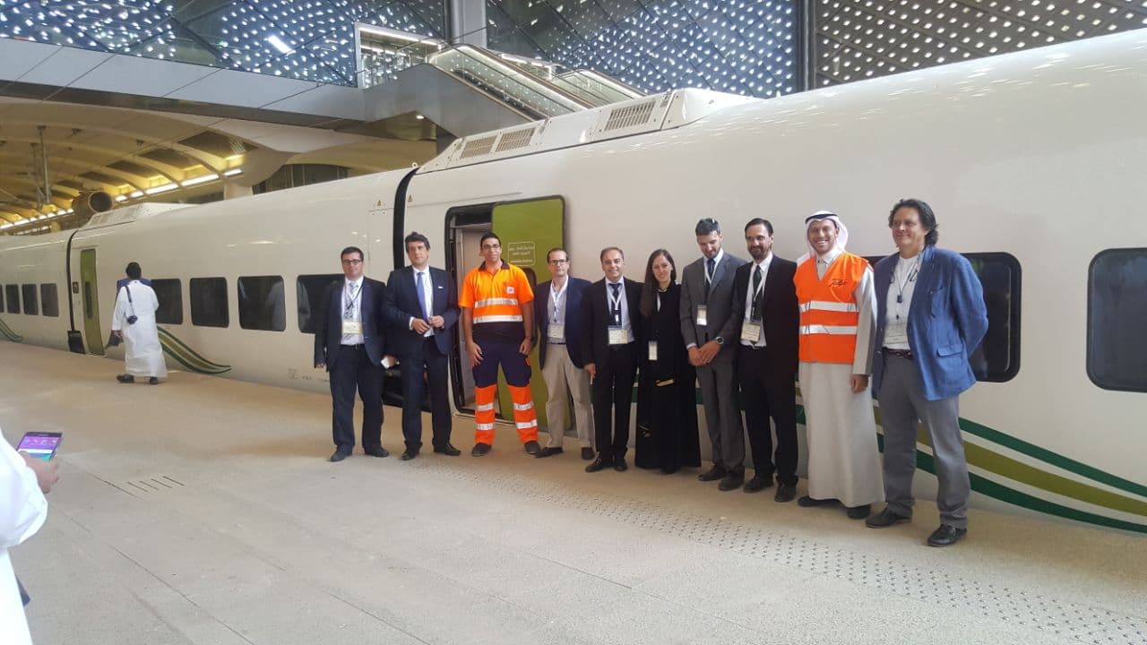 قطار الحرمين يقطع أول رحلة بين رابغ والمدينة في ساعة 20 دقيقة