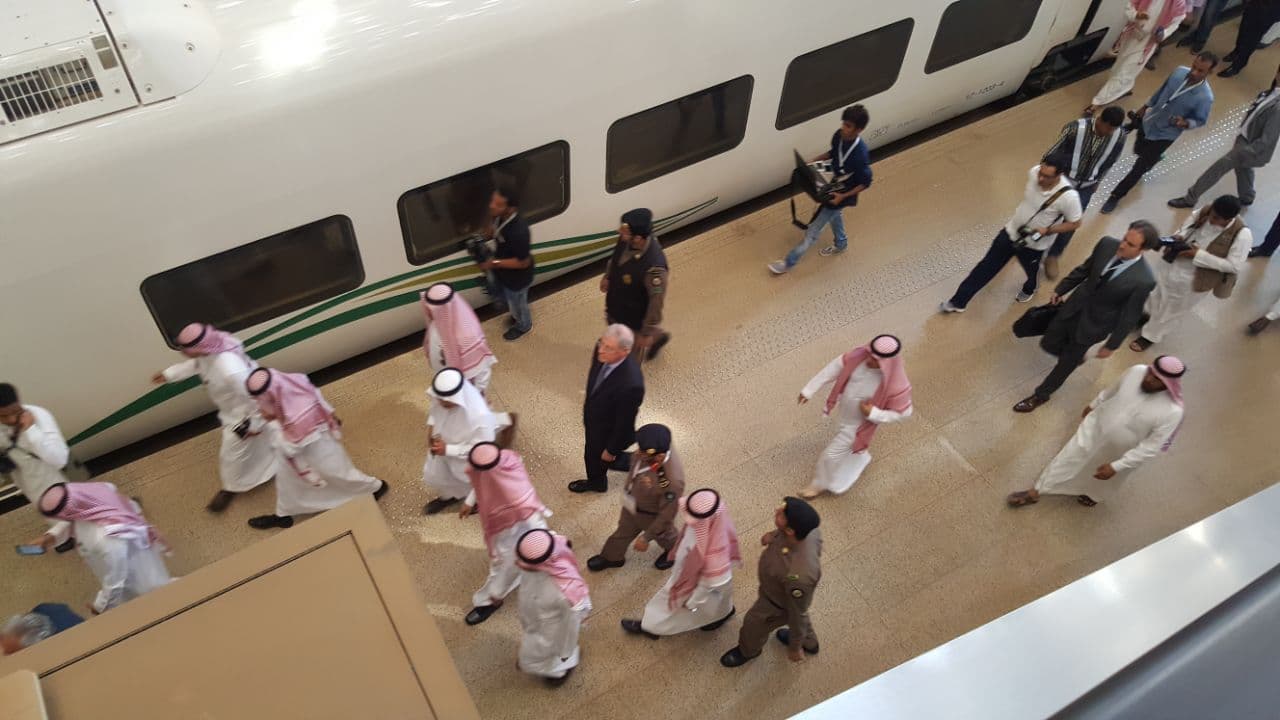 قطار الحرمين يقطع أول رحلة بين رابغ والمدينة في ساعة 20 دقيقة