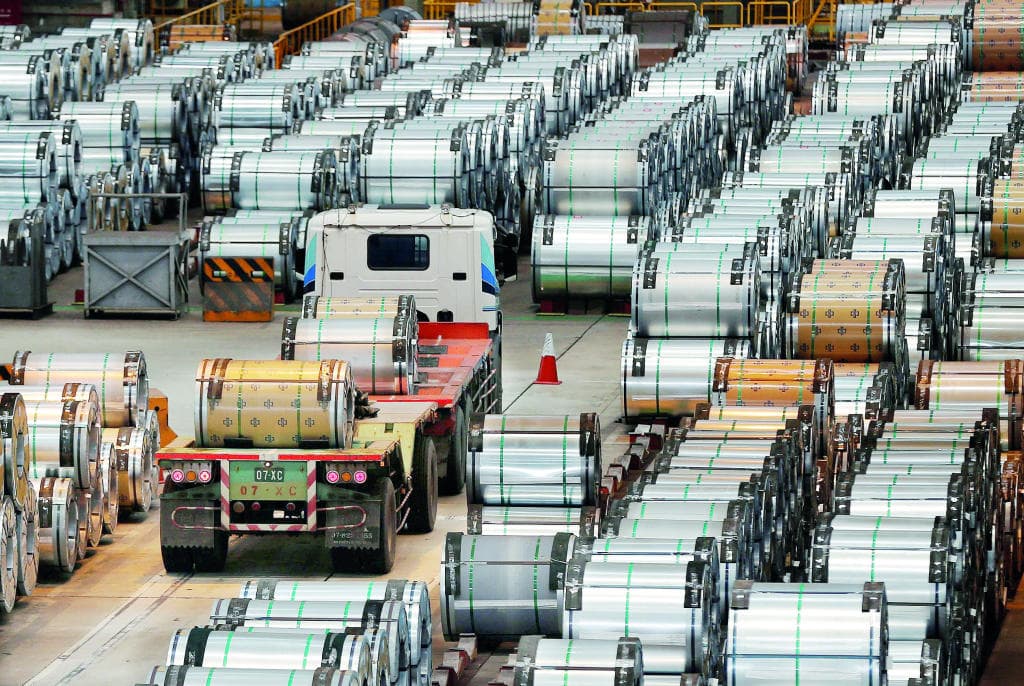 المعادن تسحب البساط من أسواق السلع والسندات بعوائدها المجزية