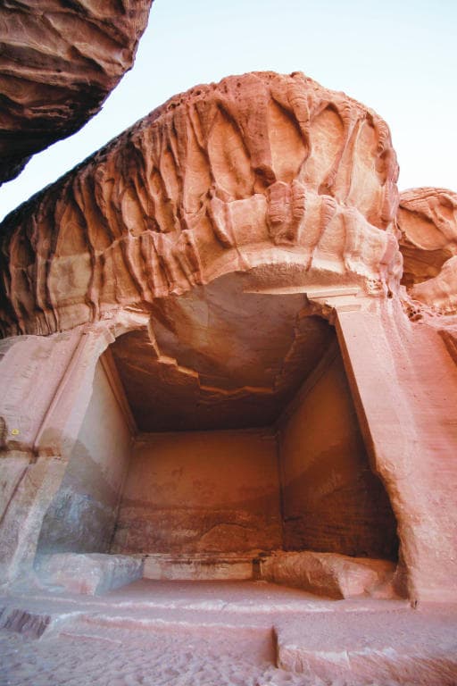 «الديوان» .. أكبر حجرة أثرية منحوتة في الجزيرة العربية