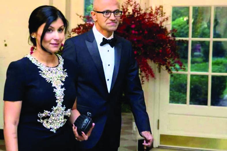 معركة للعودة بـ «مايكروسوفت» إلى القمة من جديد