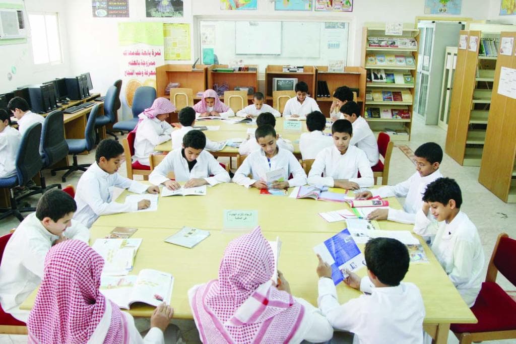 «التعليم» تستعين بفريق علمي أسترالي لتطوير فلسفة المناهج السعودية