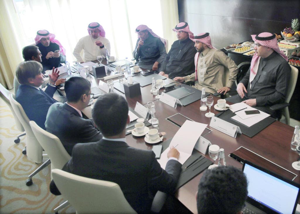 الأرض المحايدة مع قطر وإيران أو الانسحاب