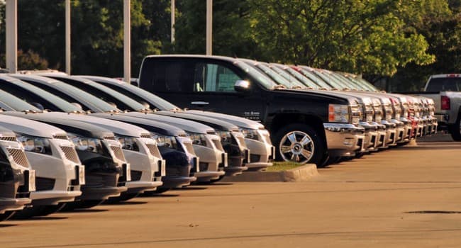 توقعات بتراجع مبيعات السيارات في السوق الأمريكي في 2018