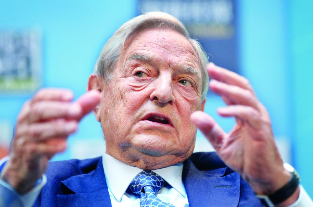 سوروس في وضع دفاع مقابل زعماء الشعبوية الأوروبية