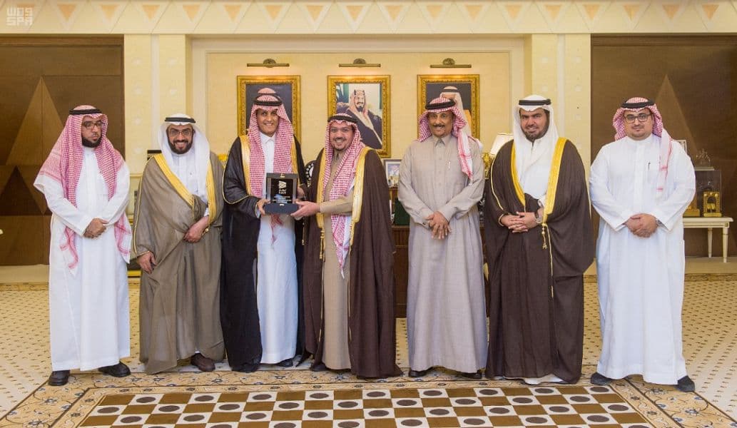 أمير القصيم يطالب "الإسكان" بتوزيع الوحدات الجاهزة على المحتاجين من المواطنين والمواطنات بسرعة