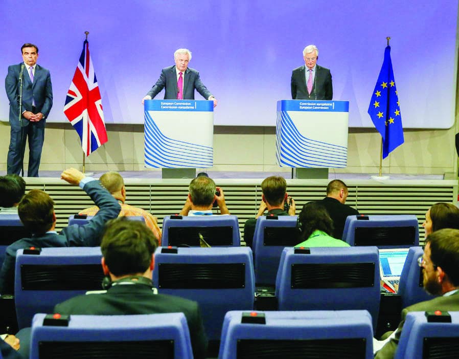 بريطانيا تتطلع للعب دور كندا مع أمريكا .. في أوروبا