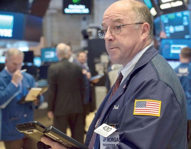 الحرب التجارية تهدد أسواق الأسهم والسندات في الولايات المتحدة