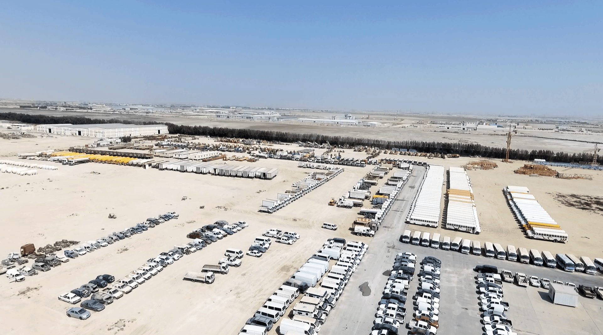 بدء بيع أكثر من 900 سيارة ومعدات ثقيلة من أملاك معن الصانع وشركة سعد