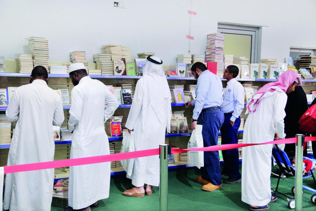 مبادرة شبابية تستهدف تدوير 20 ألف عنوان في «كتاب الرياض»