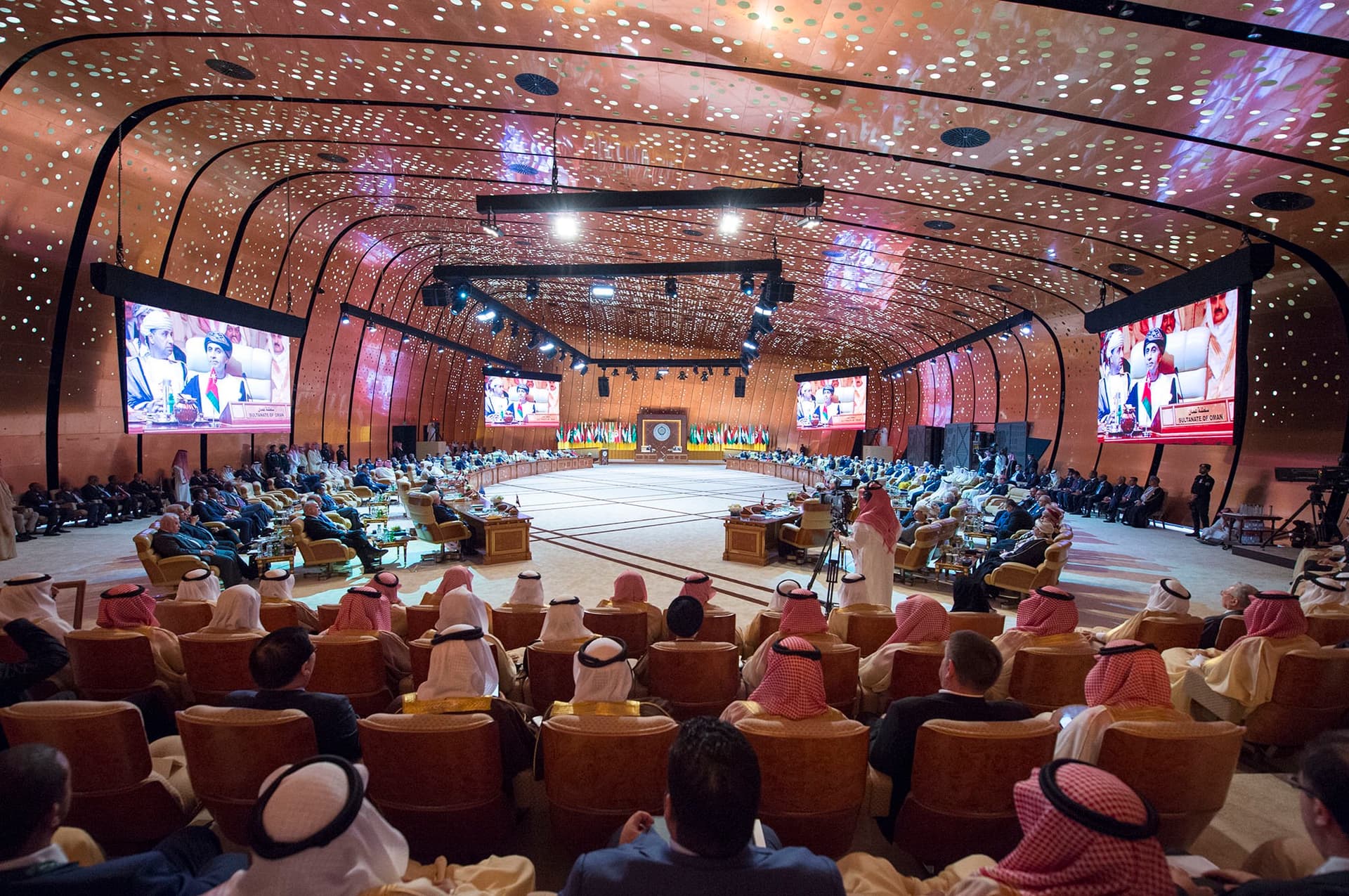  الملك من بيت العرب: هي قمة القدس فليعلم القاصي والداني 