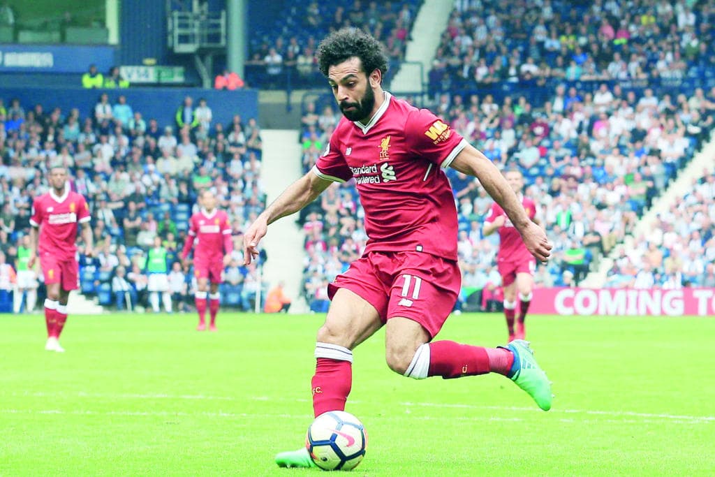 صلاح .. نجم يسطع أبعد كثيرا من ملاعب الكرة